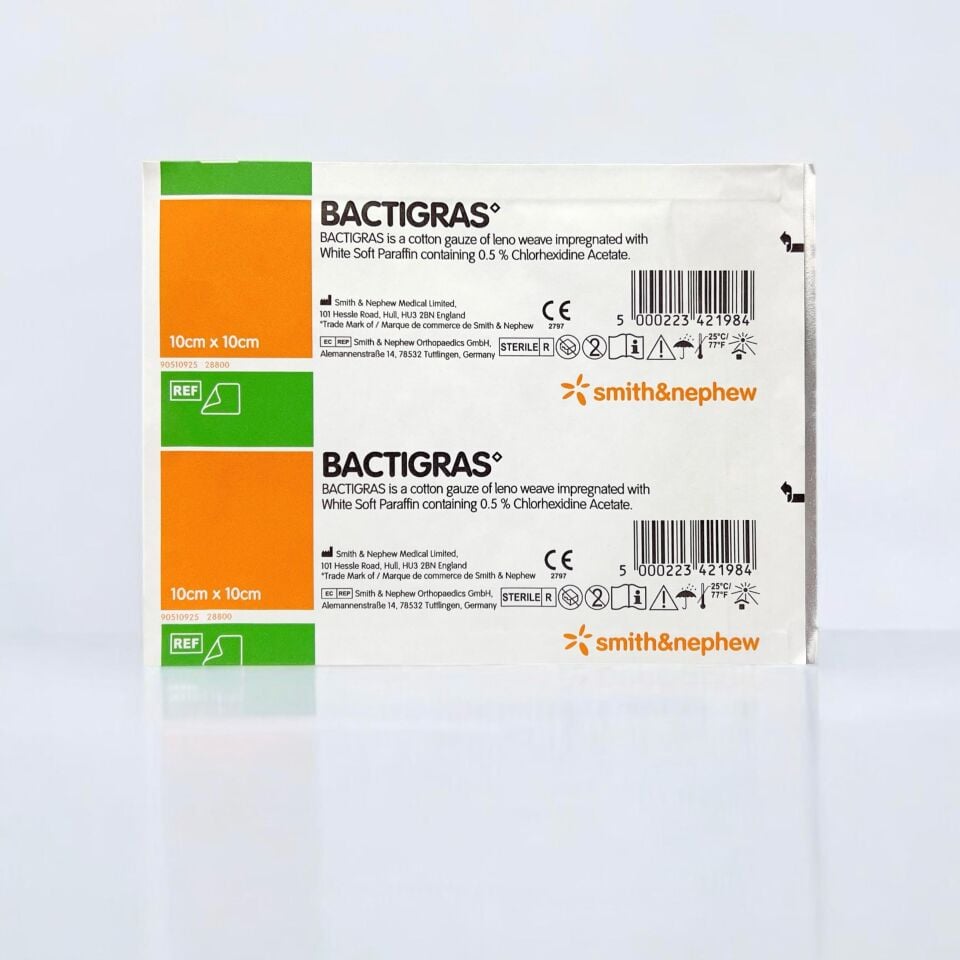 BACTIGRAS Parafinli, Antiseptik Tül Sargı Bezi, Yara ve Yanık Örtüsü, Steril  10cm x 10cm