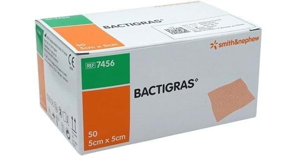 BACTIGRAS Parafinli, Antiseptik Tül Sargı Bezi, Yara ve Yanık Örtüsü, Steril  5cm x 5cm